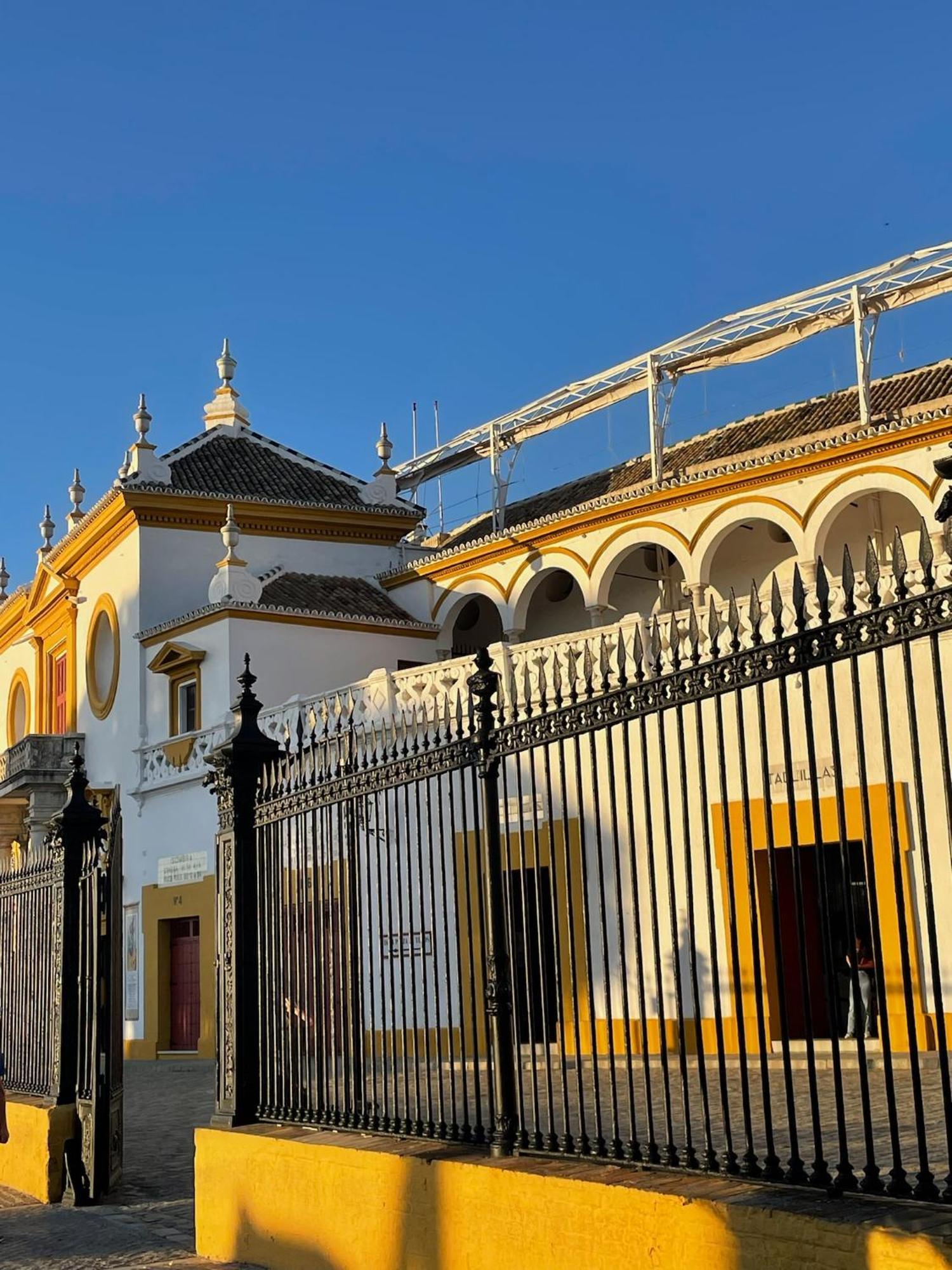 Wellhome En El Mercado Del Arenal, Plaza De Toros * Séville